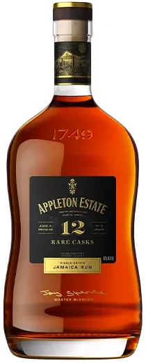 Una bottiglia di appleton 12 rum giamaicano