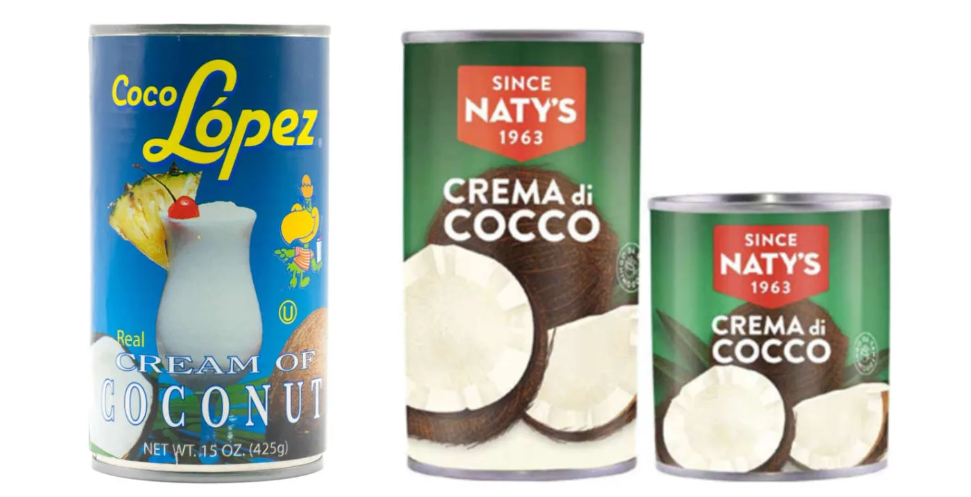 su sfondo bianco tre lattine di crema di cocco: una Coco López e due Naty's, in formato grande e piccolo