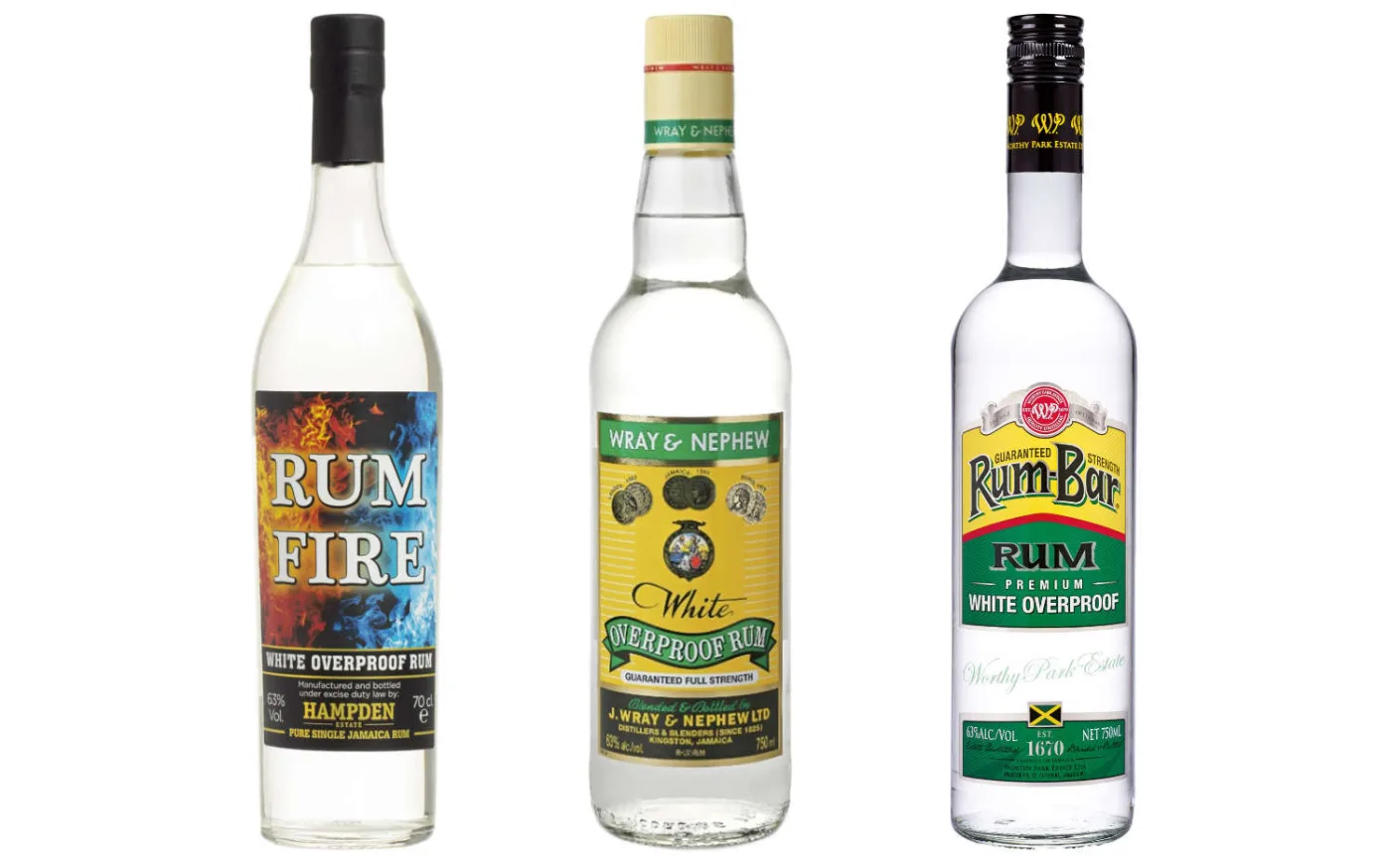 su uno sfondo bianco 3 bottiglie di rum giamaicano overproof: Rum Fire, Wray & Nephew e Rum-Bar