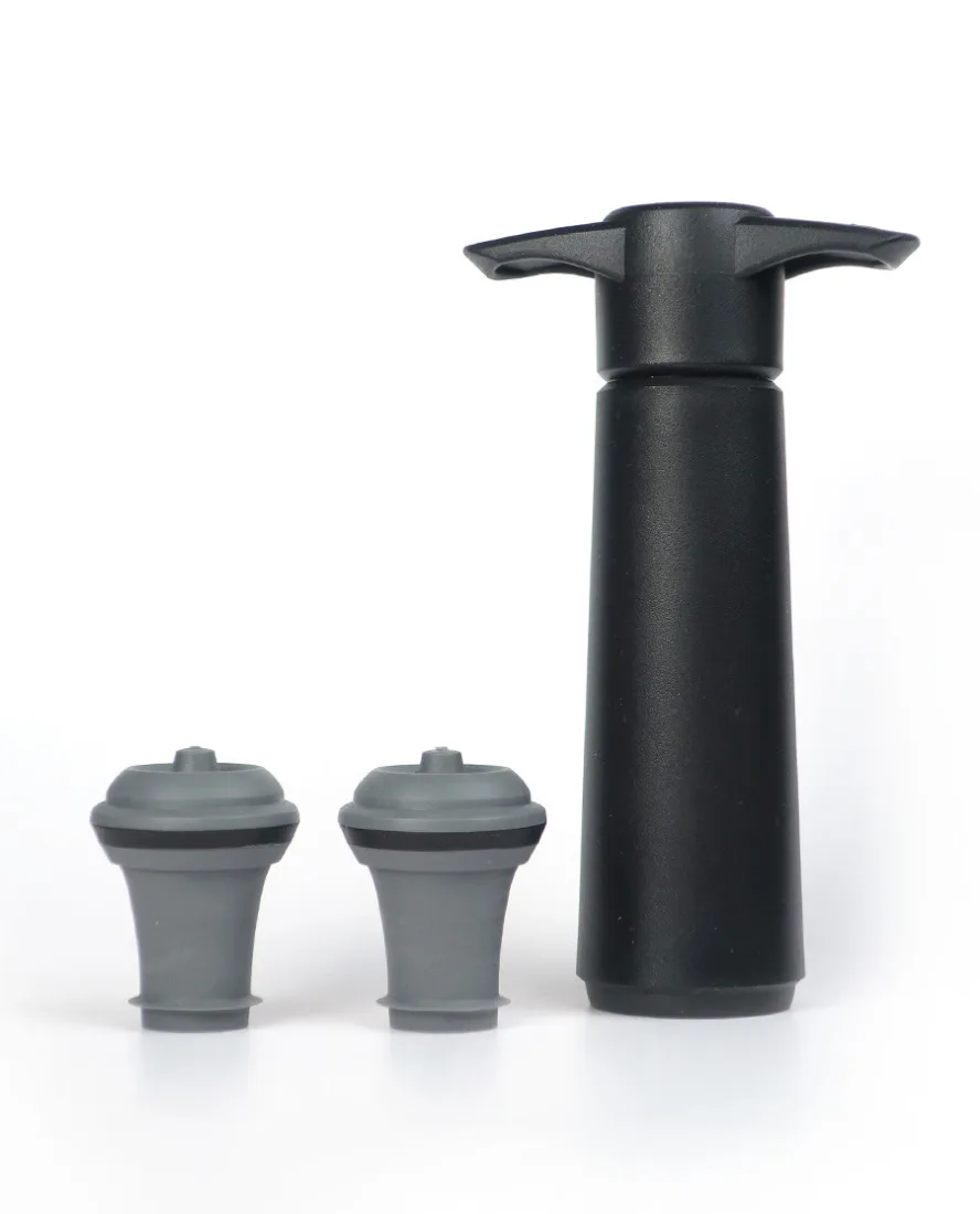 un vacuum wine saver, ottimo per stoccare lo sweet and sour