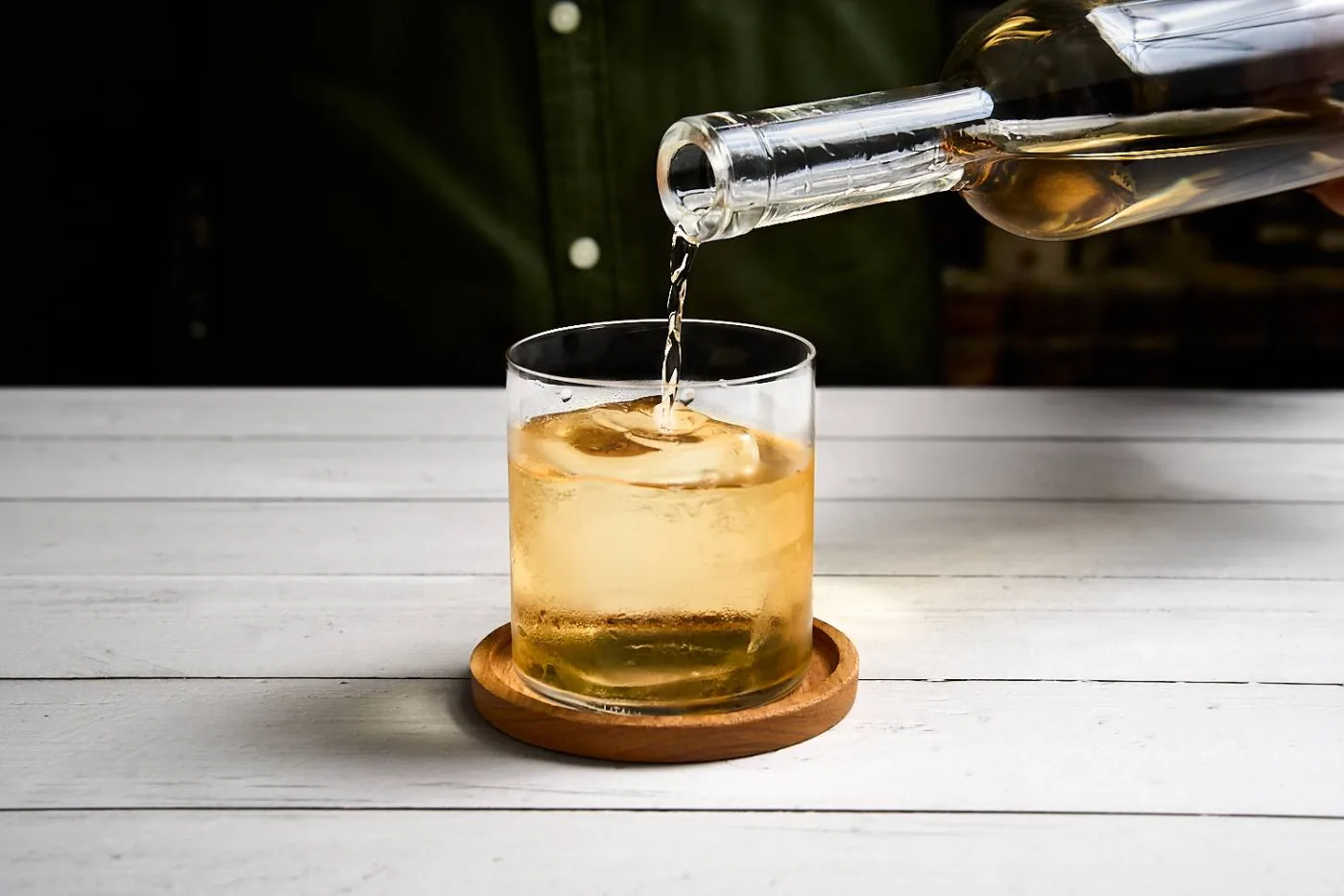 Mango pa' capa, cocktail a base di whisky e mango chiarificato con milk washing di yogurt