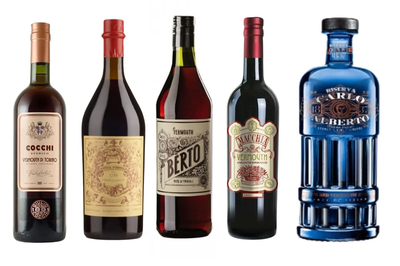 Alcune bottiglie di vermouth dolce rosso
