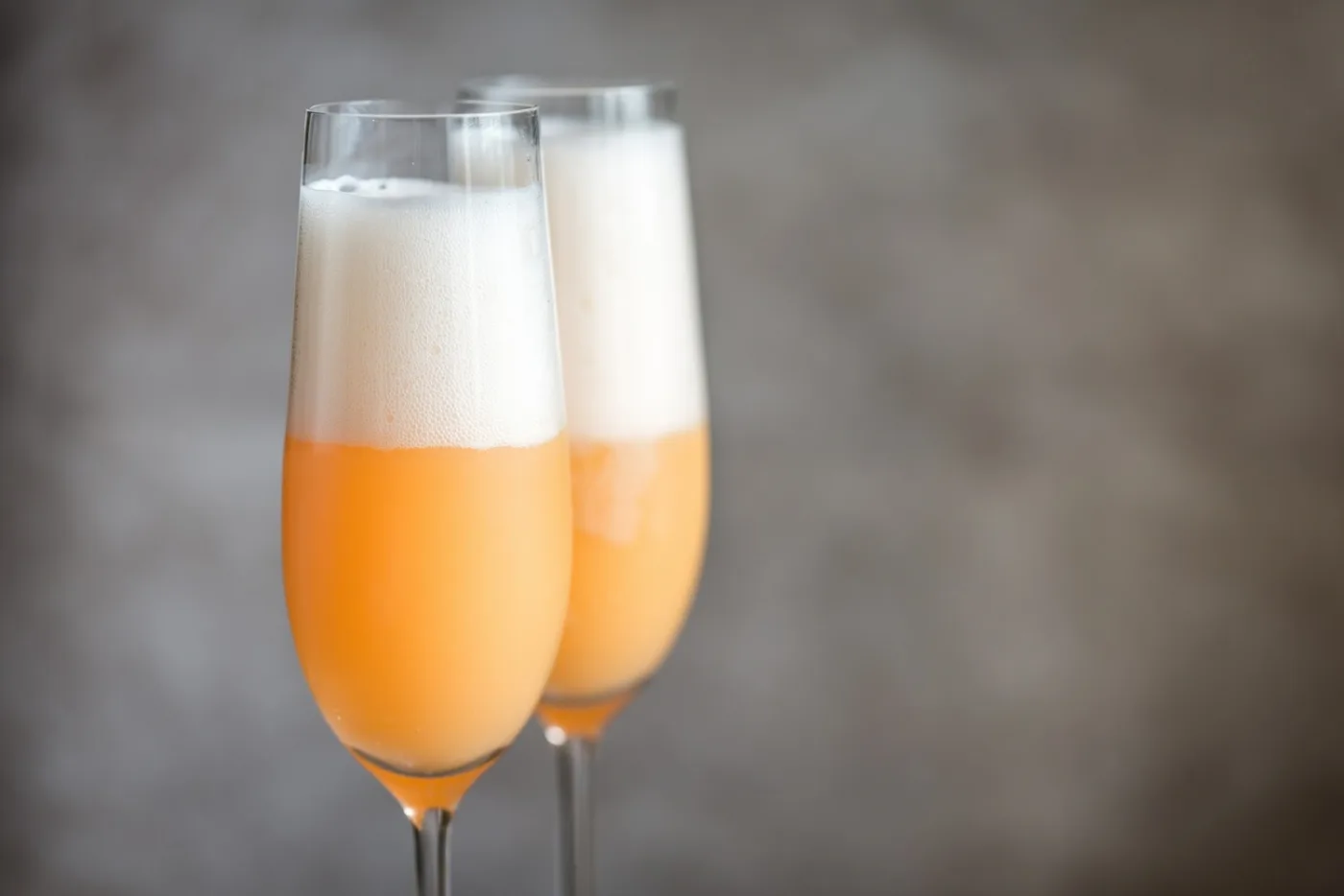Bellini: ricetta del cocktail con pesca bianca e prosecco