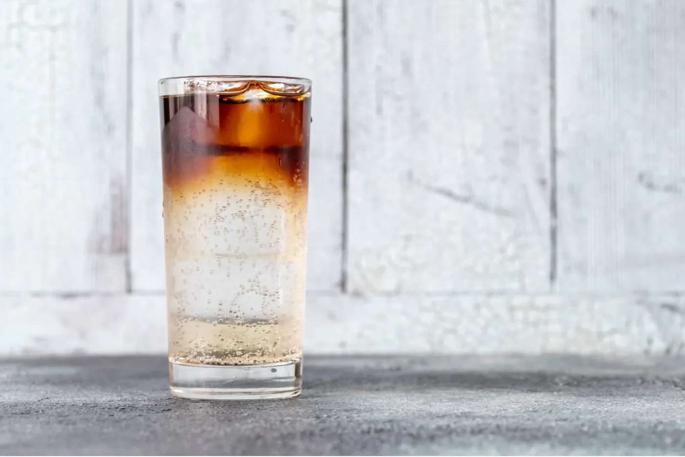 Dark 'n Stormy: ricetta del cocktail con Rum e Ginger Beer