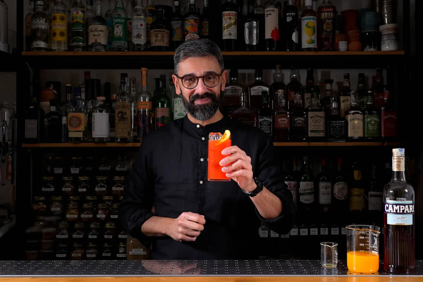 Garibaldi: ricetta e preparazione del grande classico con bitter e succo di arancia