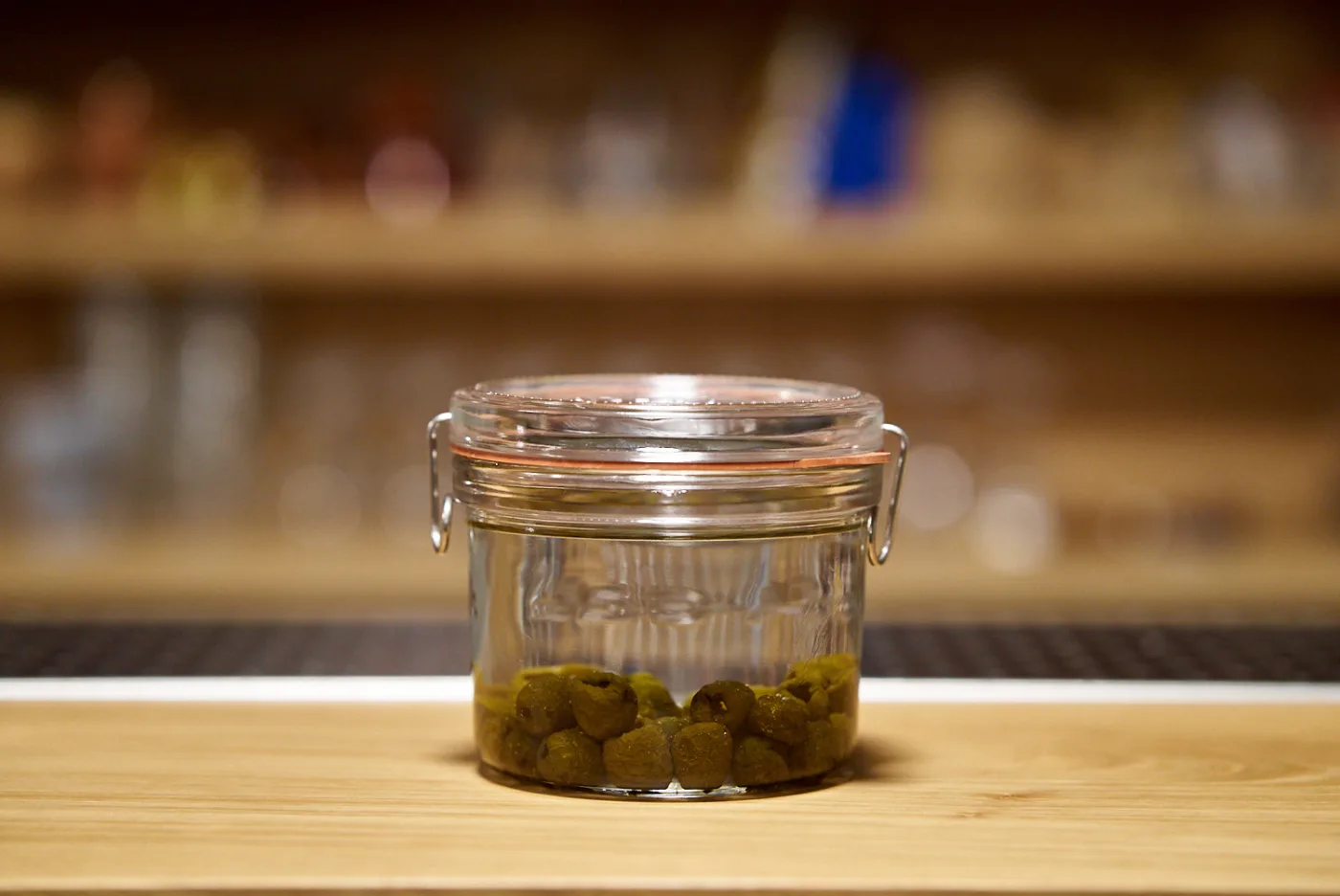 Gin aromatizzato alle olive affumicate