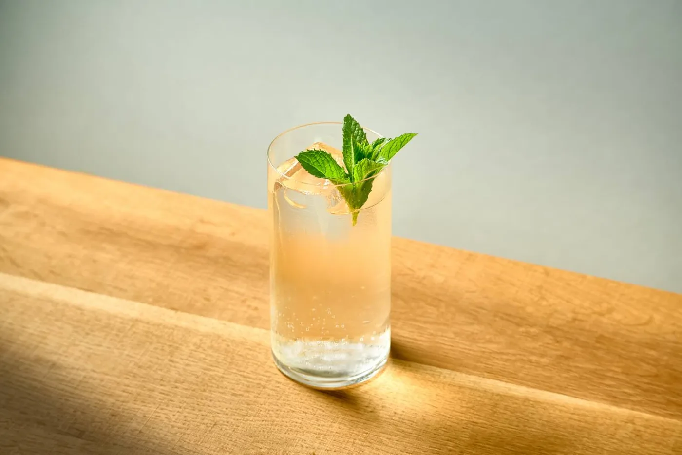 Hugo: ricetta dello Spritz con Prosecco e Fiori di Sambuco