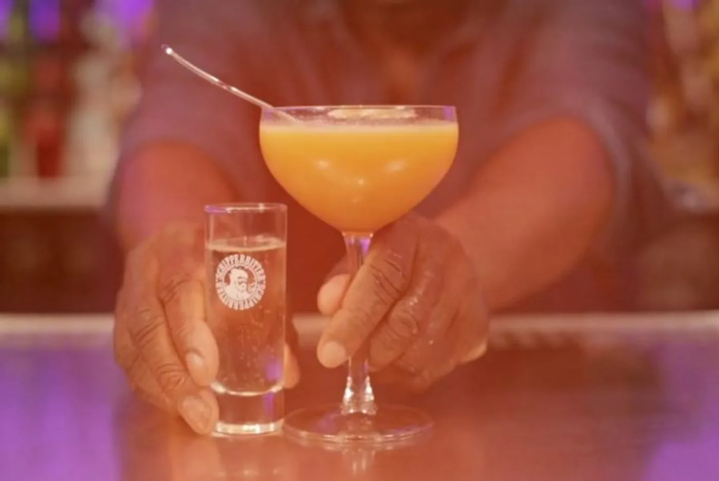 Pornstar Martini: ricetta del cocktail con vaniglia, Passion Fruit e Champagne