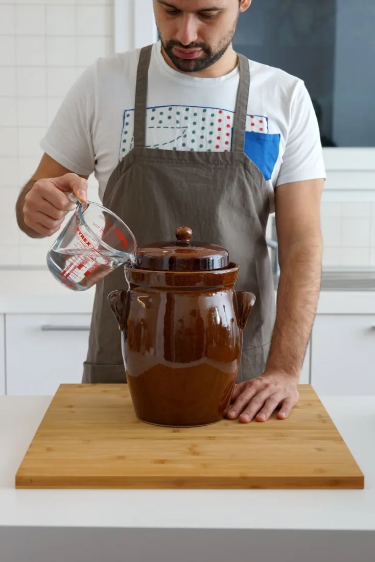 si riempie il gorgogliatore di acqua